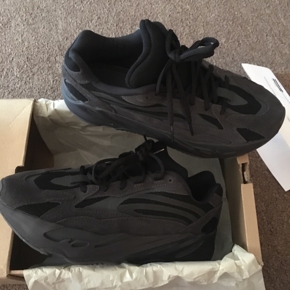 yeezy 700 vanta sizing
